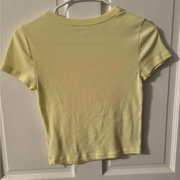American Eagle Short Sleeve Tee NEVER WORN - Picture 2 of 3